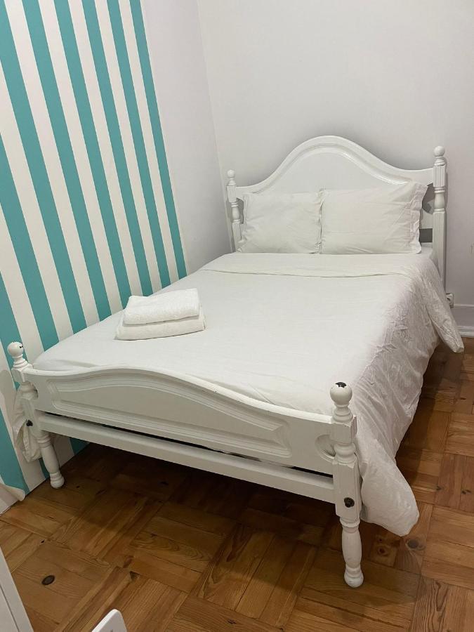 Nautic M1 R2 - Classy & Cozy Double Room With Shared Bathroom In Marques Pombal Лісабон Екстер'єр фото