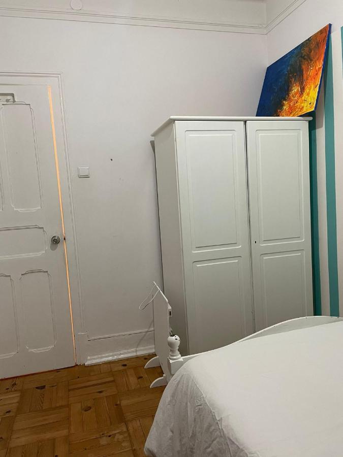 Nautic M1 R2 - Classy & Cozy Double Room With Shared Bathroom In Marques Pombal Лісабон Екстер'єр фото